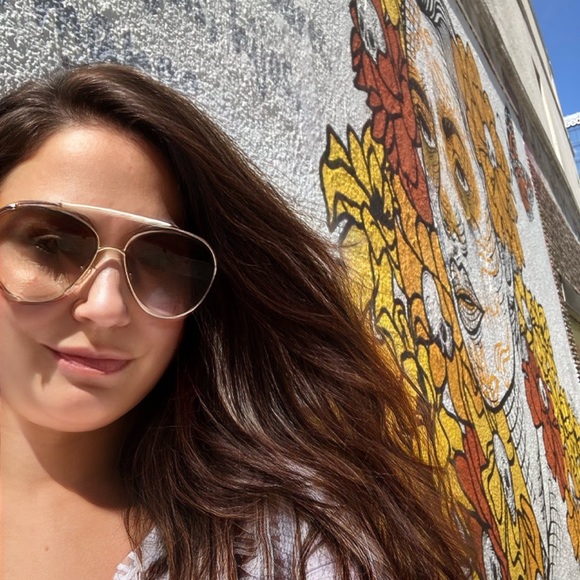 Meet your Posher, Lauren - Picture 1 of 1